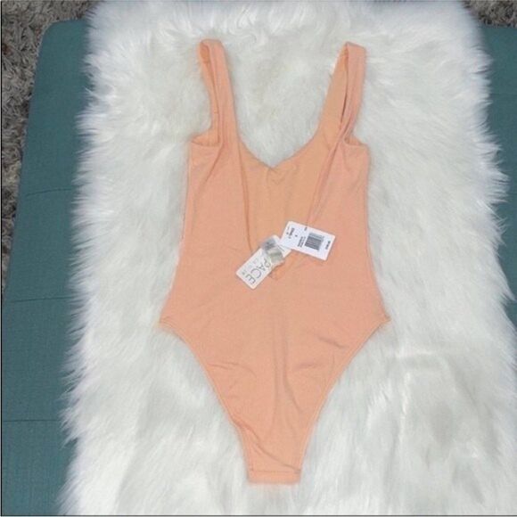 L*Space Ribbed Arizona One Piece Swimsuit Womens Size 6/S - Picture 9 of 13